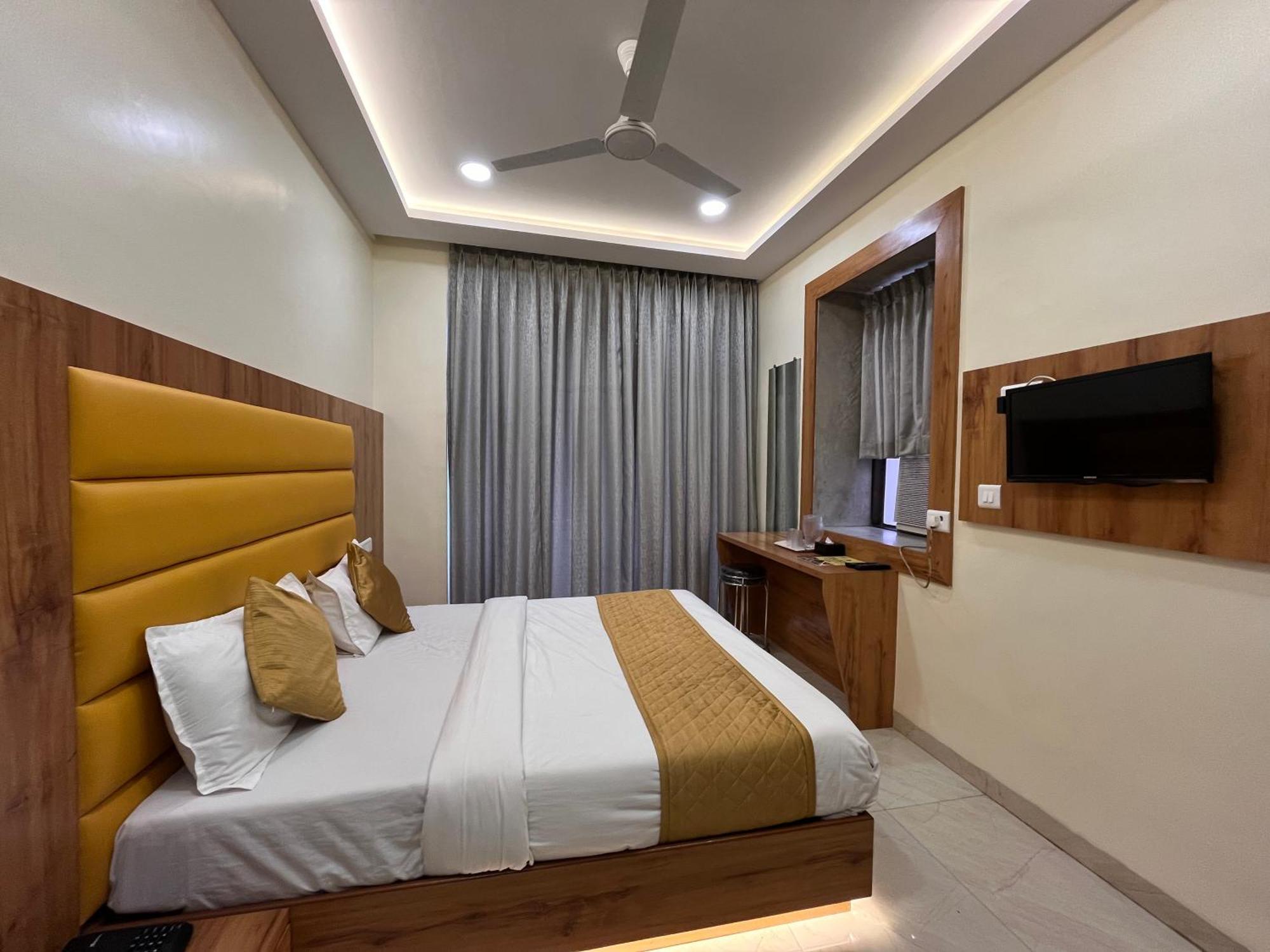 Hotel National - Grant Road Bombay Exterior foto