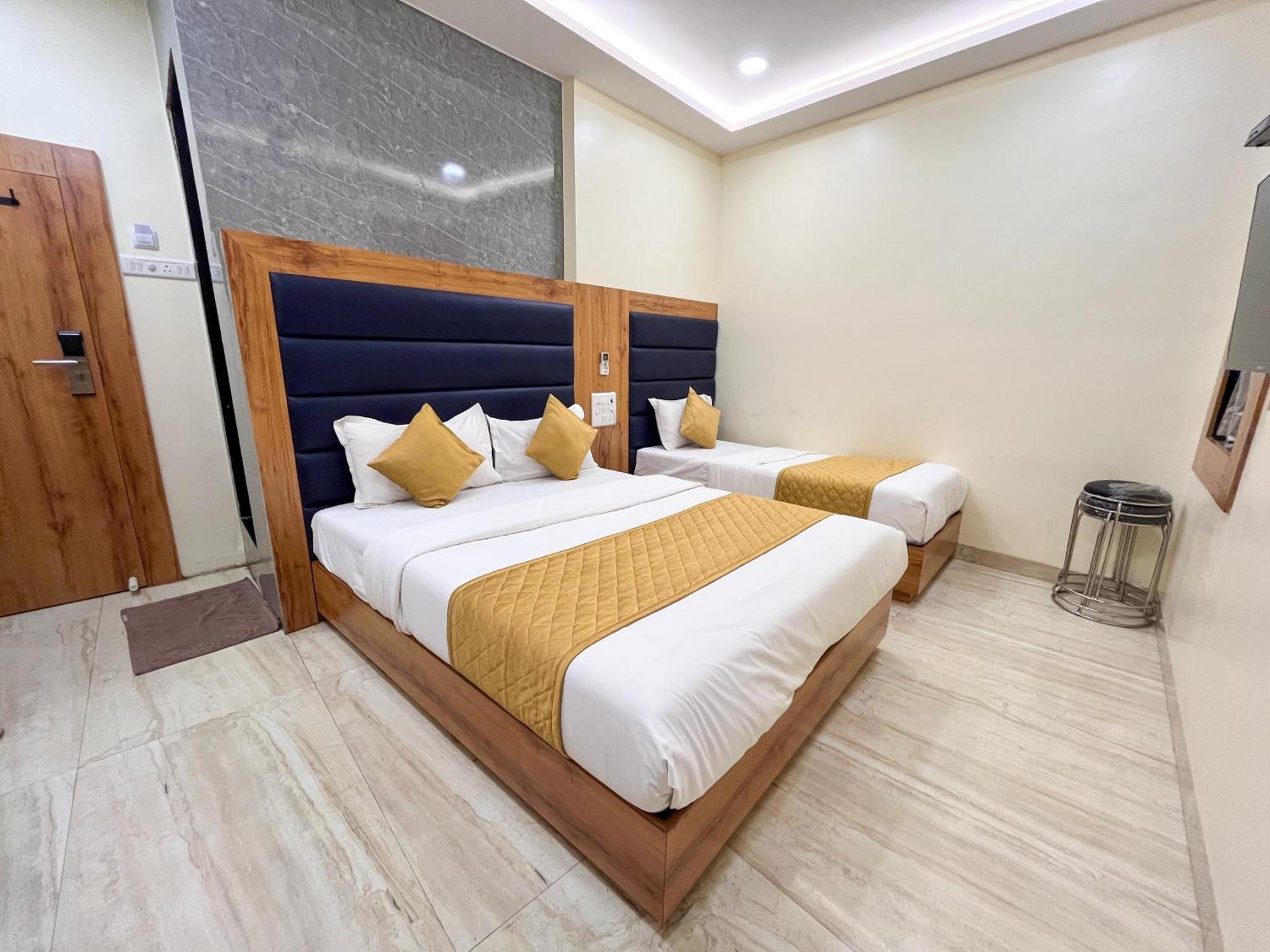 Hotel National - Grant Road Bombay Exterior foto